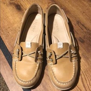 Sperry boat shoes 7.5